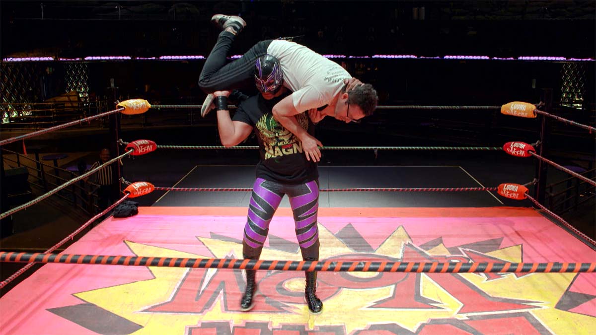 Wrestler hoists Andy